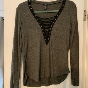 Women’s long sleeve shirt